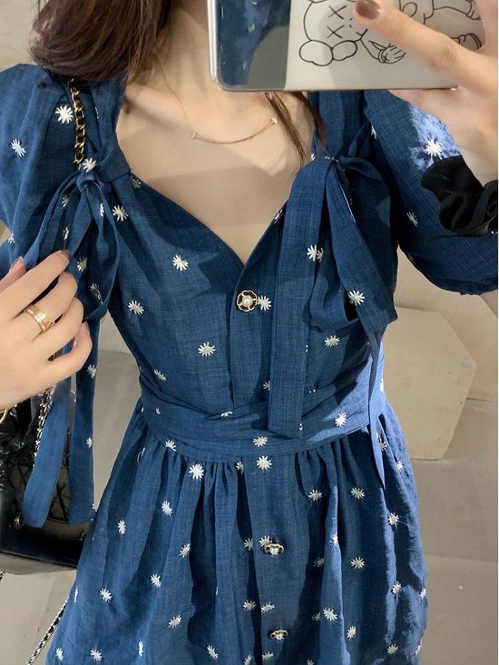 Little Junjun Britney Spears embroidered dress lady blue temperament goddess fan Shouyao skirt summer 