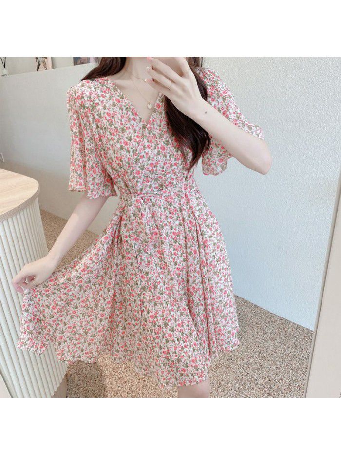 Can be sweet can be salt French sweet first love small waist show thin temperament V-neck small Flower Chiffon dress woman  Can be sweet can be salt French sweet first love small waist show thin temperament V-neck small Flower Chiffon dress woman
