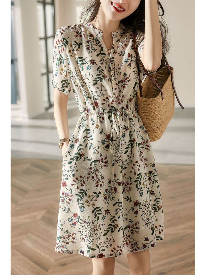 Cool in spring and summer, plant print drawstring shows thin, lace up imitates silkworm, short sleeve and medium length dress  Cool in spring and summer, plant print drawstring shows thin, lace up imitates silkworm, short sleeve and medium length dress