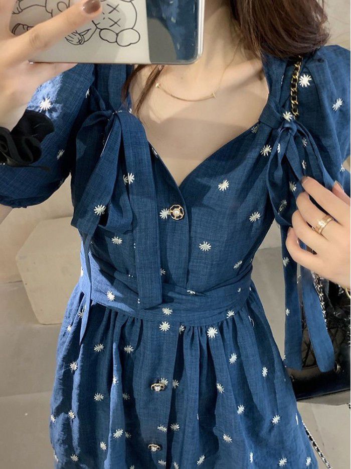 Little Junjun Britney Spears embroidered dress lady blue temperament goddess fan Shouyao skirt summer 
