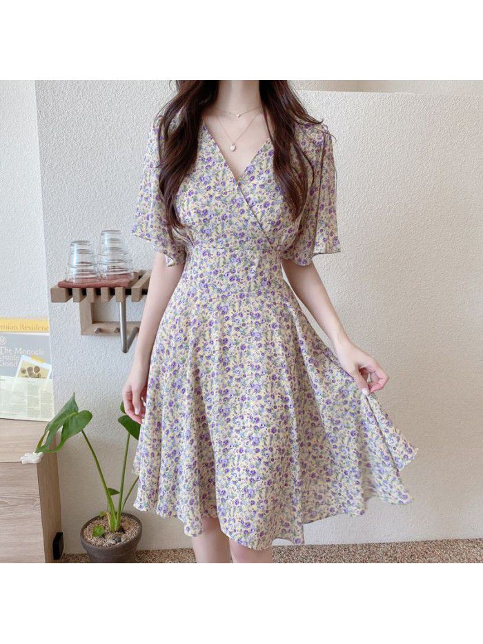 Can be sweet can be salt French sweet first love small waist show thin temperament V-neck small Flower Chiffon dress woman  Can be sweet can be salt French sweet first love small waist show thin temperament V-neck small Flower Chiffon dress woman