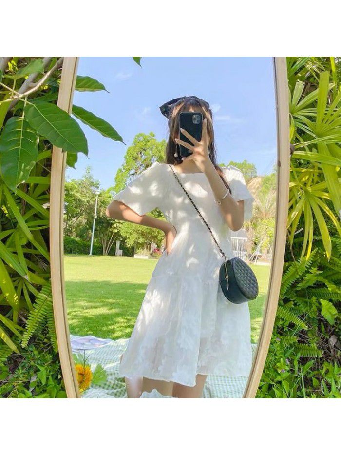 Hepburn wind can salt sweet temperament goddess fan dress, French small square collar bubble sleeve a word princess skirt 