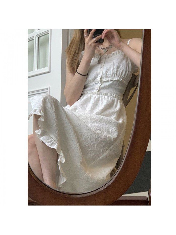It's really nice to wear, close your eyes Bi into the other Ju, with a neckline and Auricularia auricula edge. It's a special goddess skirt for the goddess Festival 
