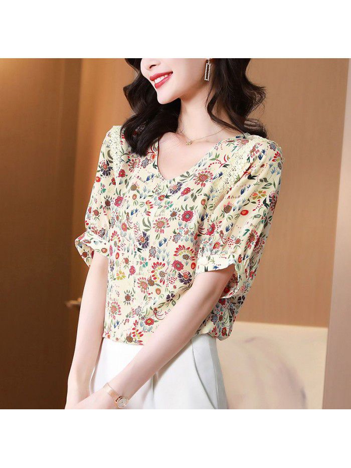 Silk shirt women's Retro French V-neck small floral shirt summer silk top short sleeve design 