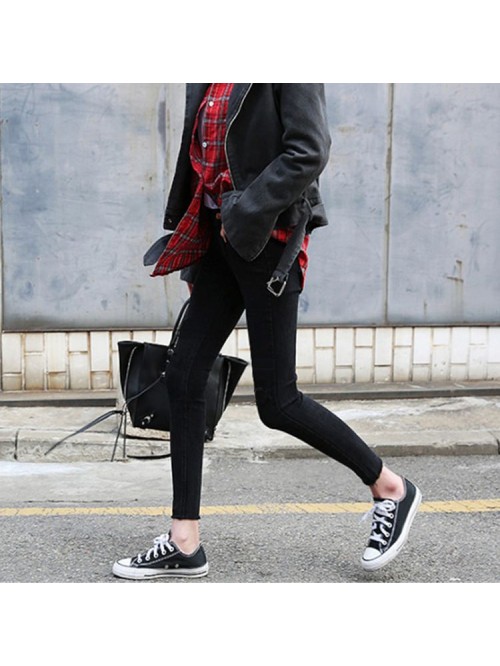 Black jeans, women's small feet, raw edge, Ca...