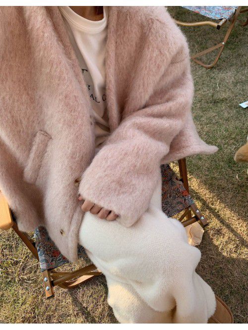Thickened woolen jacket with warm V-neck wool top
