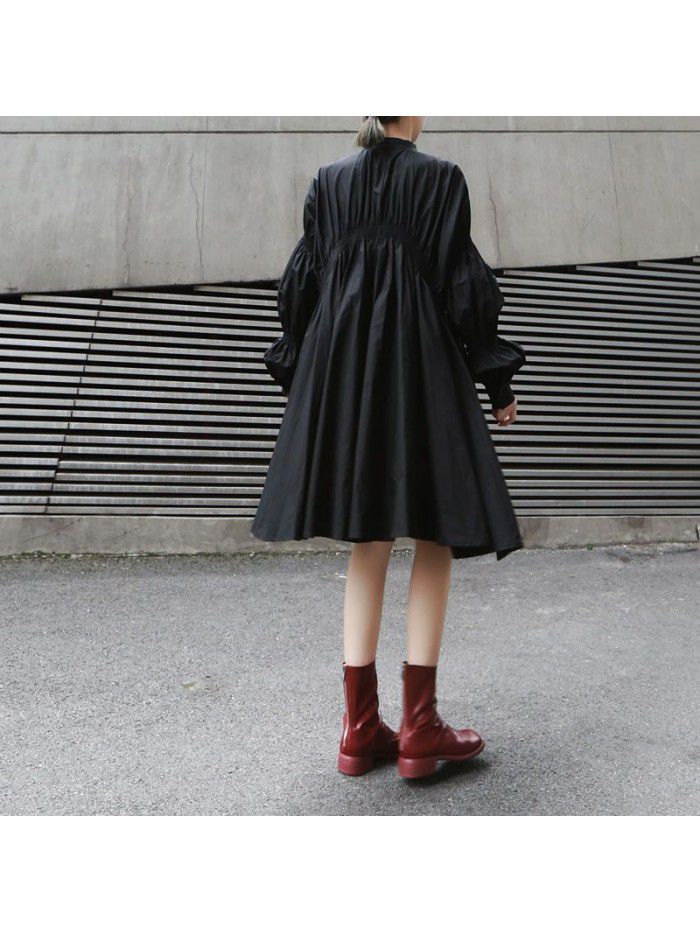 Loose personality, niche pleated trend, new fashionable temperament, lantern sleeves, solid color, irregular dress for women 