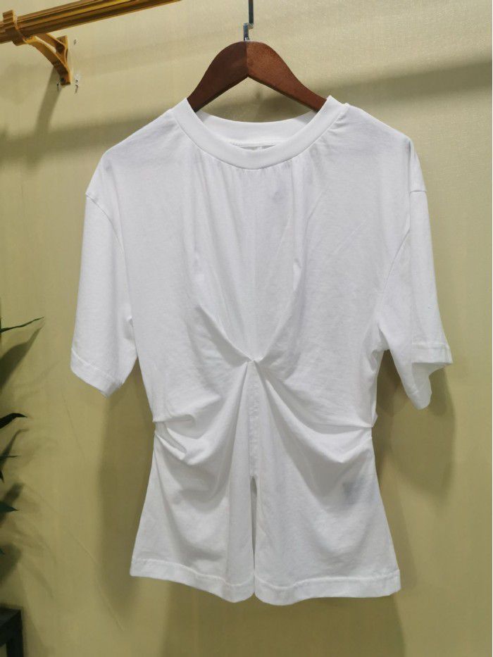 Pleated design feeling T minimalist style waist design appears slim and personalized solid color T-shirt for women 