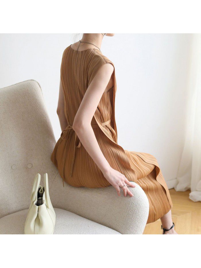 High end pleated PP mid length dress with a stylish and slimming fit and a lace up skirt