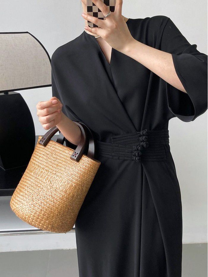 Elegant and high-end buckle waist tied straight tube dress with a new Chinese style Chinese style improved long skirt 