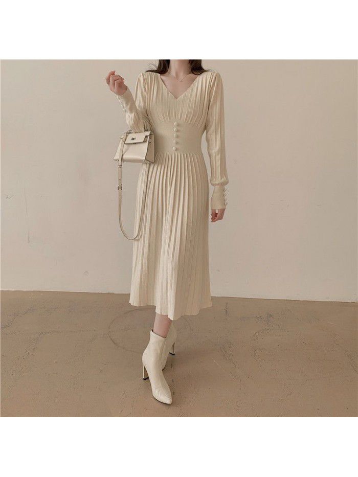 Early spring new v-neck medium-length knitted dress with thin temperament and large pleats in autumn and winter for women  Early spring new v-neck medium-length knitted dress with thin temperament and large pleats in autumn and winter for women