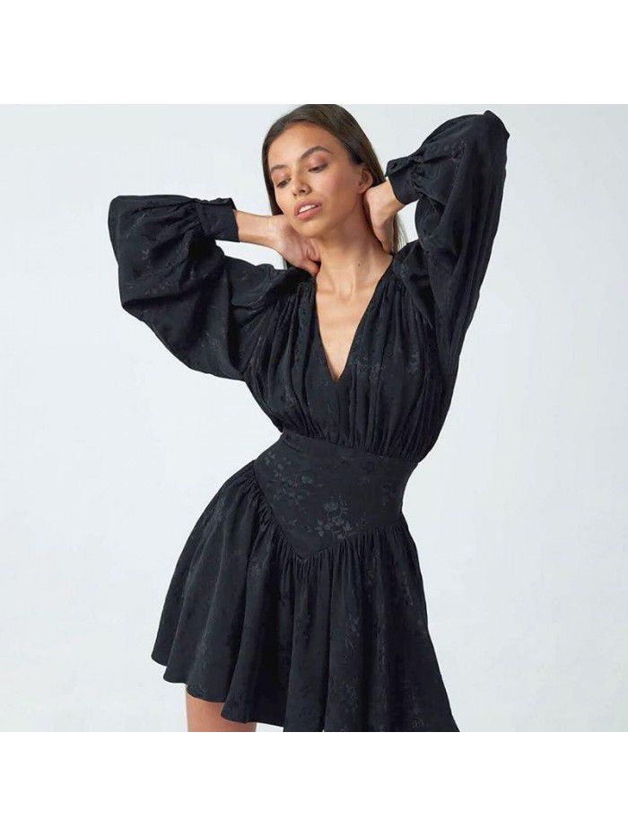 Solid color long sleeved dress for women with V-neck, sexy and slim waist, princess style short skirt 