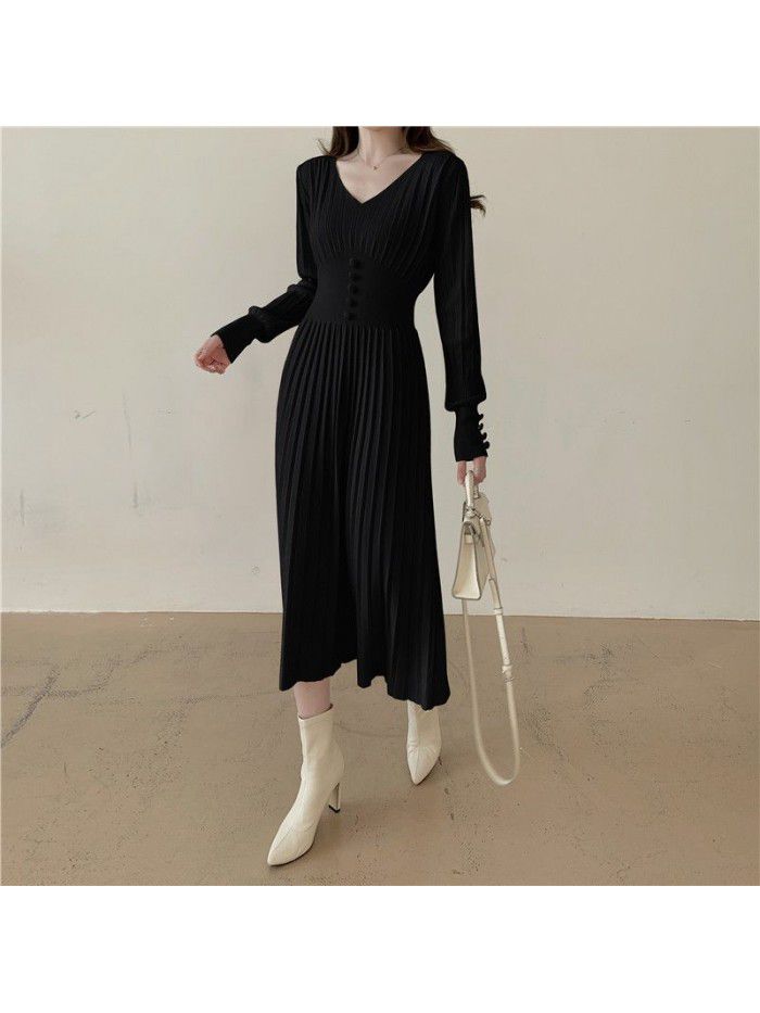 Early spring new v-neck medium-length knitted dress with thin temperament and large pleats in autumn and winter for women  Early spring new v-neck medium-length knitted dress with thin temperament and large pleats in autumn and winter for women
