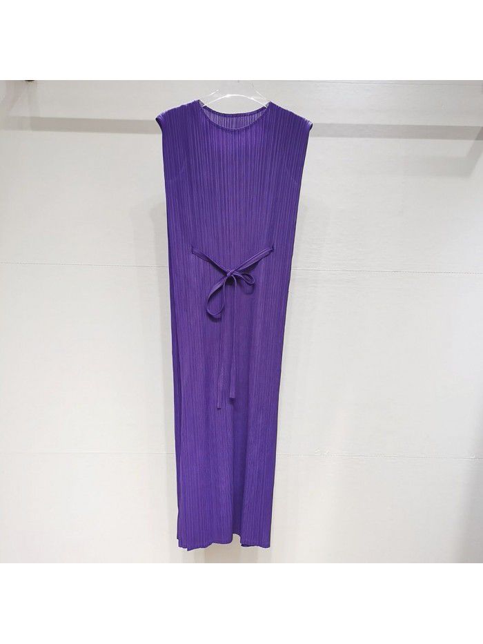 High end pleated PP mid length dress with a stylish and slimming fit and a lace up skirt