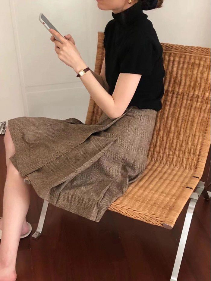 Autumn and winter new wool plaid pleated casual skirt 