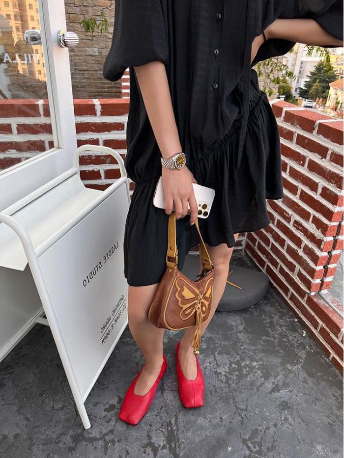 Summer New French High-end Temperament Celebrity Goddess Model High-end Sense V-neck Cold Dress Girl 