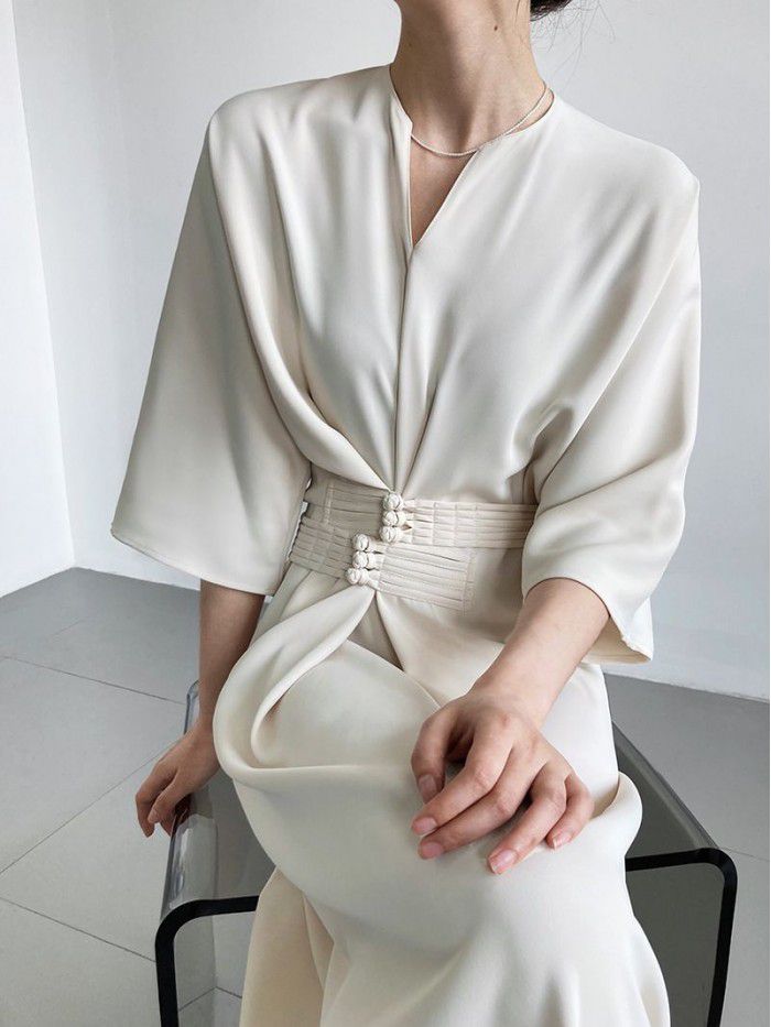 Elegant and high-end buckle waist tied straight tube dress with a new Chinese style Chinese style improved long skirt 