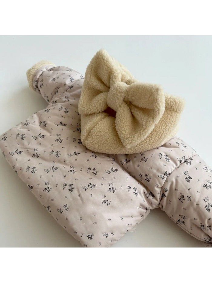 Baby plush winter men and women's clothing bow hooded Korean version newborn warm cotton jacket jacket